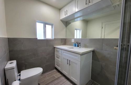 Modern 2BR Guest Suite w En-Suite Bathrooms 10 min to Rodeo Drive Near Kaiser and Cedars hospitals - Foto 38