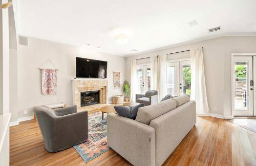 Walk to Zilker Barton Springs 5BR 3BA Villa Sleeps 14 - Foto 36