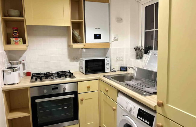 East London Apartment Near Station & Free Parking - Photo 6