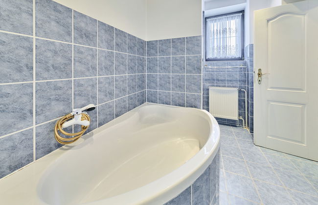 2 bedroom Apartment in Vrchlabí with private pool and garden - Photo 22