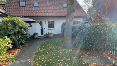 Twenge Retreat - Haus Nähe Stadt und Flughafen mit Garten, 3 Zimmer, TV, Küche, Bad und Netflix - Foto 4, Garden