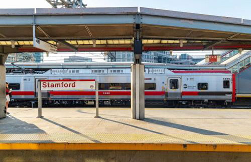 Family-Friendly 4 Bed 3 Bath Downtown Delight - Foto 63