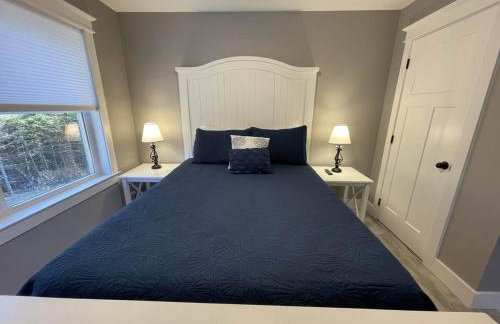 Luxury Waterfront Retreat with Hot Tub Near Acadia - Foto 21