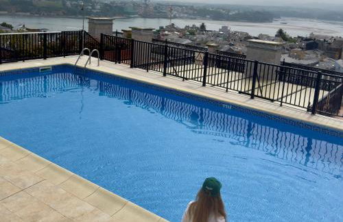 MODERNO PISO CON LA MEJOR TERRAZA DE RIBADEO Y VISTAS MARAVILLOSAS - Foto 12