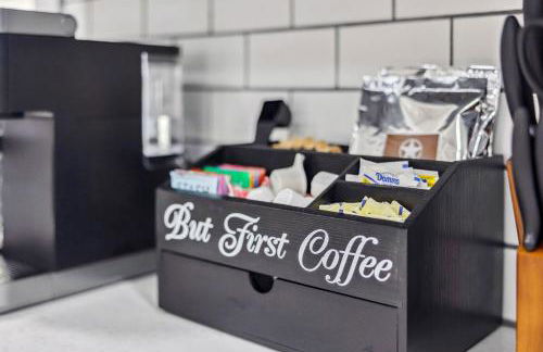 Spacious Home with Game Room - 9 mins from Cedar Point - Foto 23