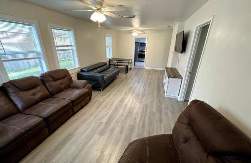 Modern 3-Bedroom Home with Cal-Kings Beds - Foto 4