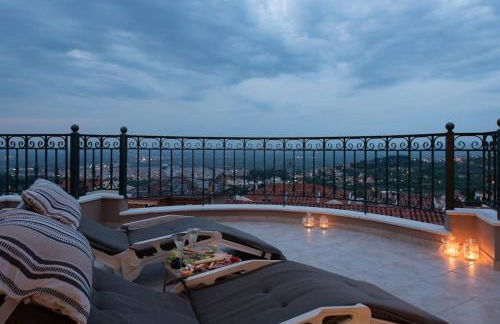 Amazing view with huge balcony - Photo 32