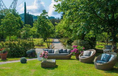 Le Bicocche Farmhouse: Country Stone Villa with Pool in Camaiore between Lucca & Beaches of Versilia - Foto 101