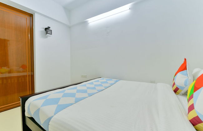 OYO 16140 Home Exotic 1BHK Kakkanad - Foto 3