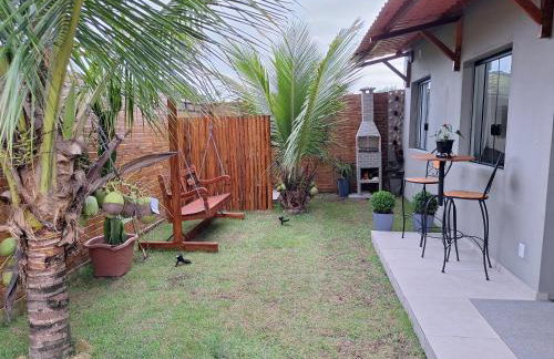 5 pessoas-praia-jacuzzi-Ar em cada quarto -Wi-Fi-estacionamento Residencial Raio de Sol - Foto 3