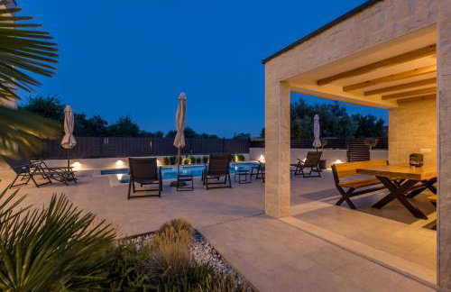 Luxury Villa Diana with heated pool and jacuzzi - Foto 60