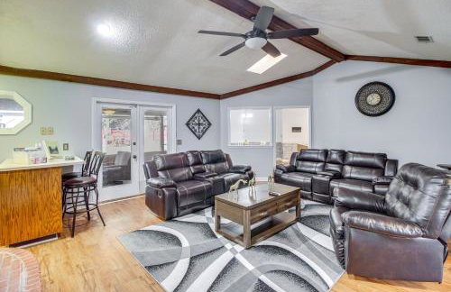 Pool and Gameroom Family Fun Retreat in Hinesville! - Foto 6