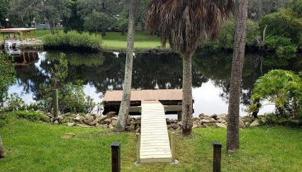 A-Frame Cabin Rental with Spacious Deck Overlooking the Cotee River, Florida - Foto 5