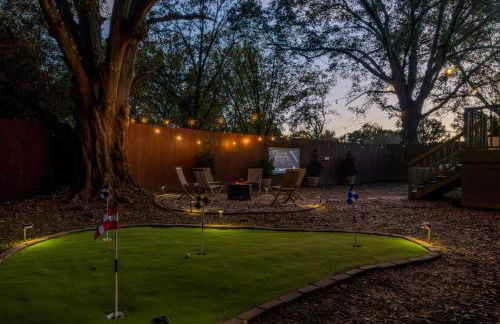 Speakeasy, Hot Tub, Putt Putt, Outdoor Theatre, 8 minutes from Downtown Greenville - Foto 5
