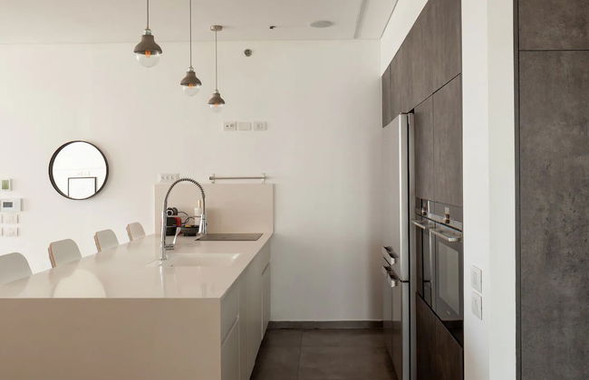 Luxury Penthouse on High Floor with Hot Tub - Foto 13