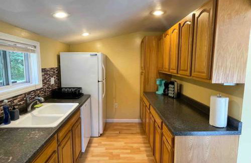 Nothing Fancy Older Pet Friendly Home near I 95 - Foto 15