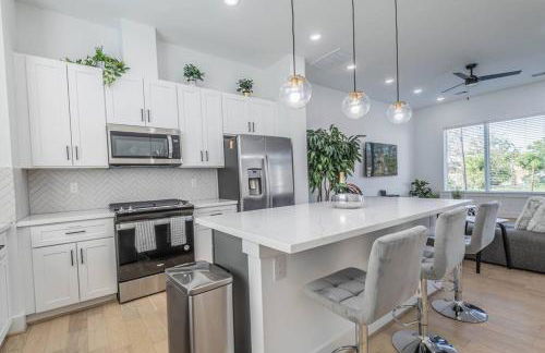 Your home away from home - Photo 12