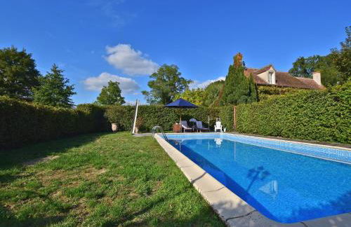 Holiday Home in Le Châtelet with Pool - Foto 16