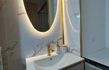 Studio MBS 2- Cosy, Tramway, Wifi, Parking, Equipé - Foto 7