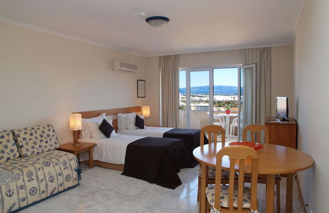 Apartamentos Jardins da Rocha - Foto 4