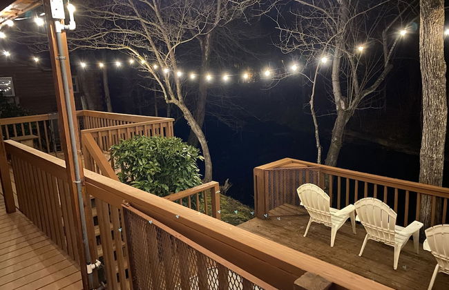 Gray's Place on Cosby Creek - 2 Bedrooms, 2 Baths, Sleeps 6 Home by RedAwning - Foto 8