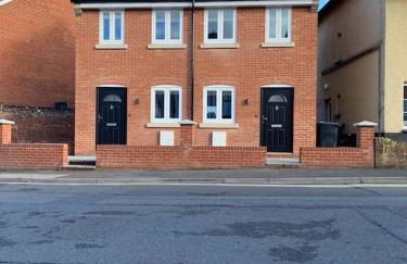 New studio apartment - minutes walk to Cathedral - Foto 26