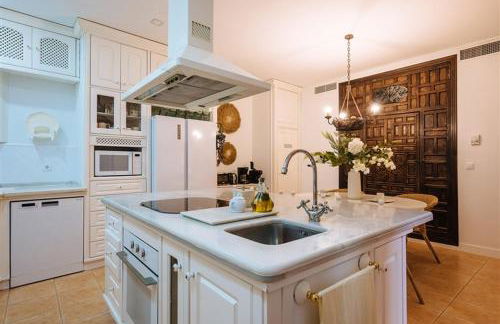 CASA PALACIO SXVIII CON PISCINA en centro histórico de SEVILLA - Photo 18