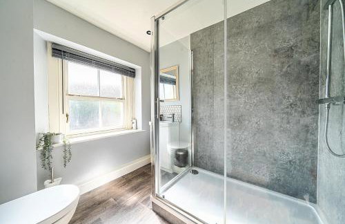 Cosy Apartment Above Village Pub - Photo 31