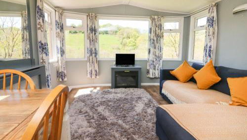 Valley Lodge - Photo 3