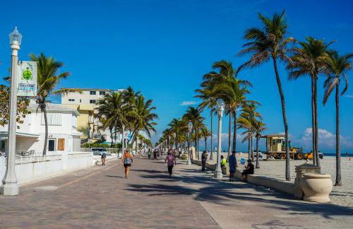 Sleeps 12 Private Pool & Gameroom near Casino, Beaches & Hard Rock Stadium - Foto 72