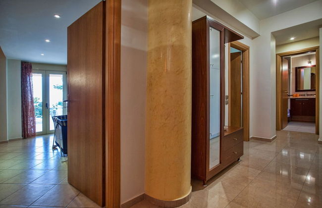 Palladio Luxury Villa With Amazing View - Photo 42