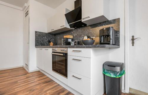 cruwzo I Modern Centrally Located Apartment with Parking Modern Centrally Located Apartment with Parking - Photo 13