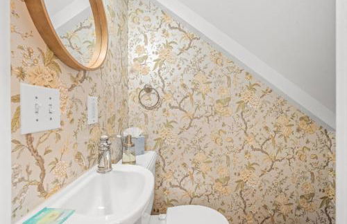 The Sandpiper - Just Steps to Downtown Beaufort and Beaufort River - Photo 15