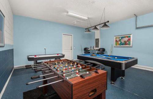 Heated Pool Lazy River Game Room 12 MI to Disney - Foto 25