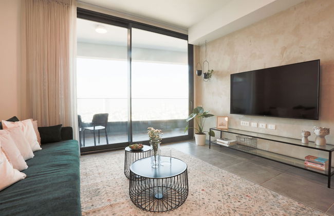 AirTLV - Menachem Begin Apartment - Foto 14