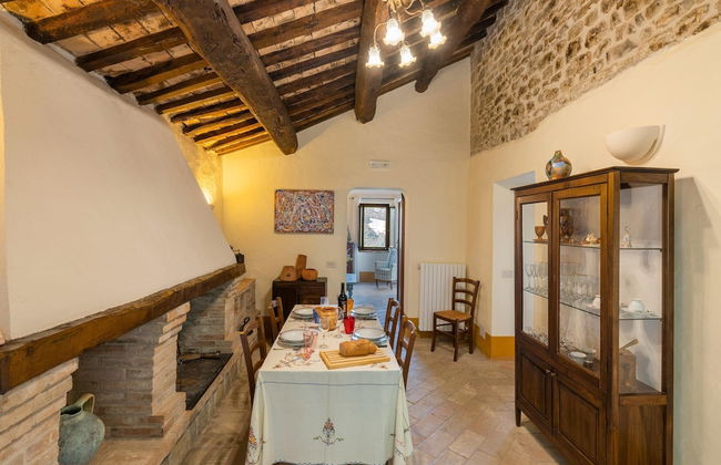 Elegant Stone House w/ Pool - Photo 25