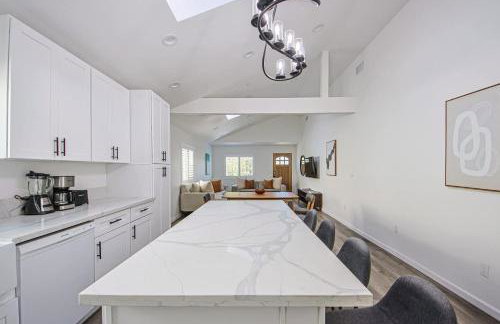 Bright & Charming 3BR Home 10 Mins from Venice Beach - Foto 5