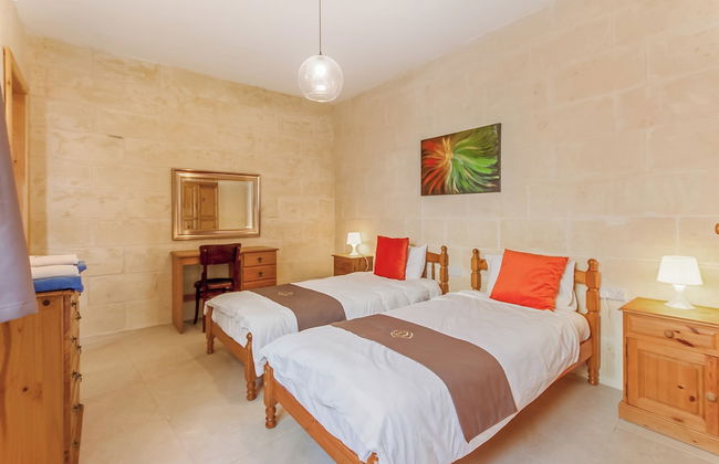 Nadurin, Gozitan Villa 7 Bedr. & 2 Pools - Photo 33