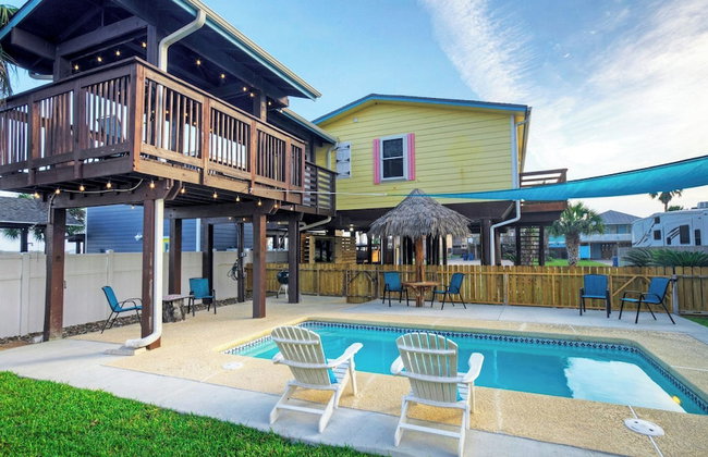 Private Pool, Yard, Deck, by the Nature Preserve! Tipsy Flipper by Avantstay - Photo 93