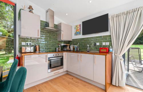 Ivy Cottage Holiday Cabins - Photo 21