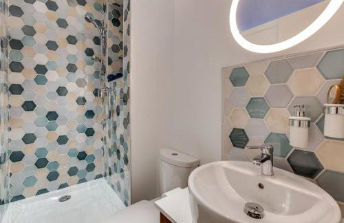 CASA NISSARTE - Central near Train station - PARKING - confort & cosy- AC - Foto 20