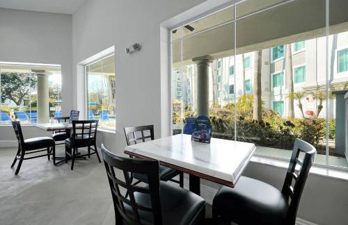 Free Shuttle Mickey Universal Epic SeaWorld - Foto 28