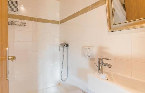 4 Bedroom Nice Home In Zgaljici - Foto 50