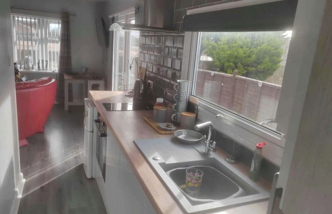 1br-garden-parking-pets-10 Mins to Beach - Photo 7