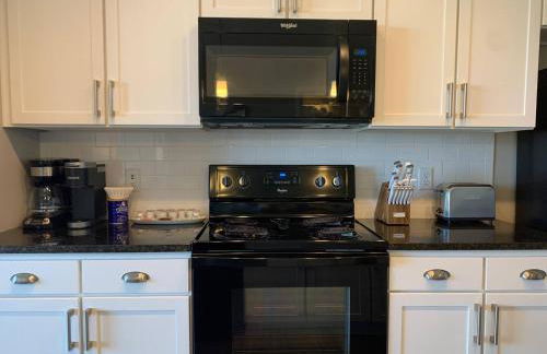 The City View Suite Garage Parking Top Floor! - Foto 10