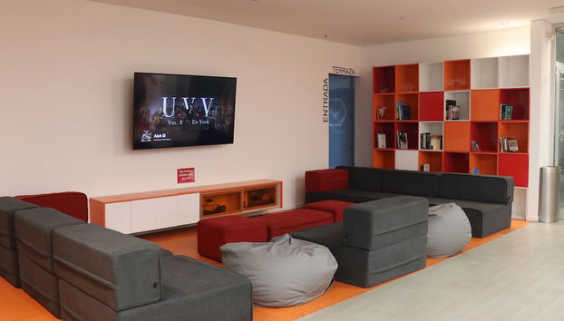 Coin salon dans le hall