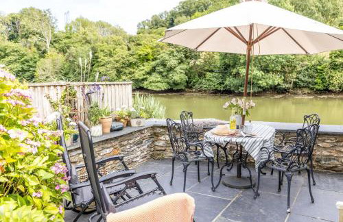 Duck Cottage - Waters Edge, Exclusive Village Location - Photo 34