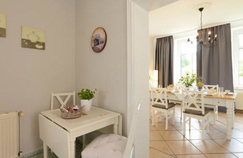 Ferienhaus für 8 Personen mit Kamin & Terrasse - Foto 5