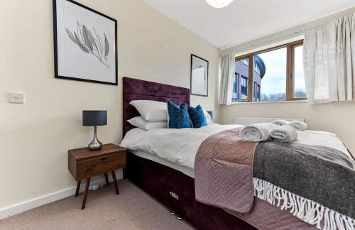 Large Group & Contractor Booking! Duplex w/Parking - Photo 15