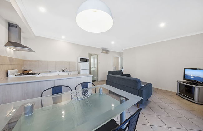 Moonlight Bay Apartments - Photo 11